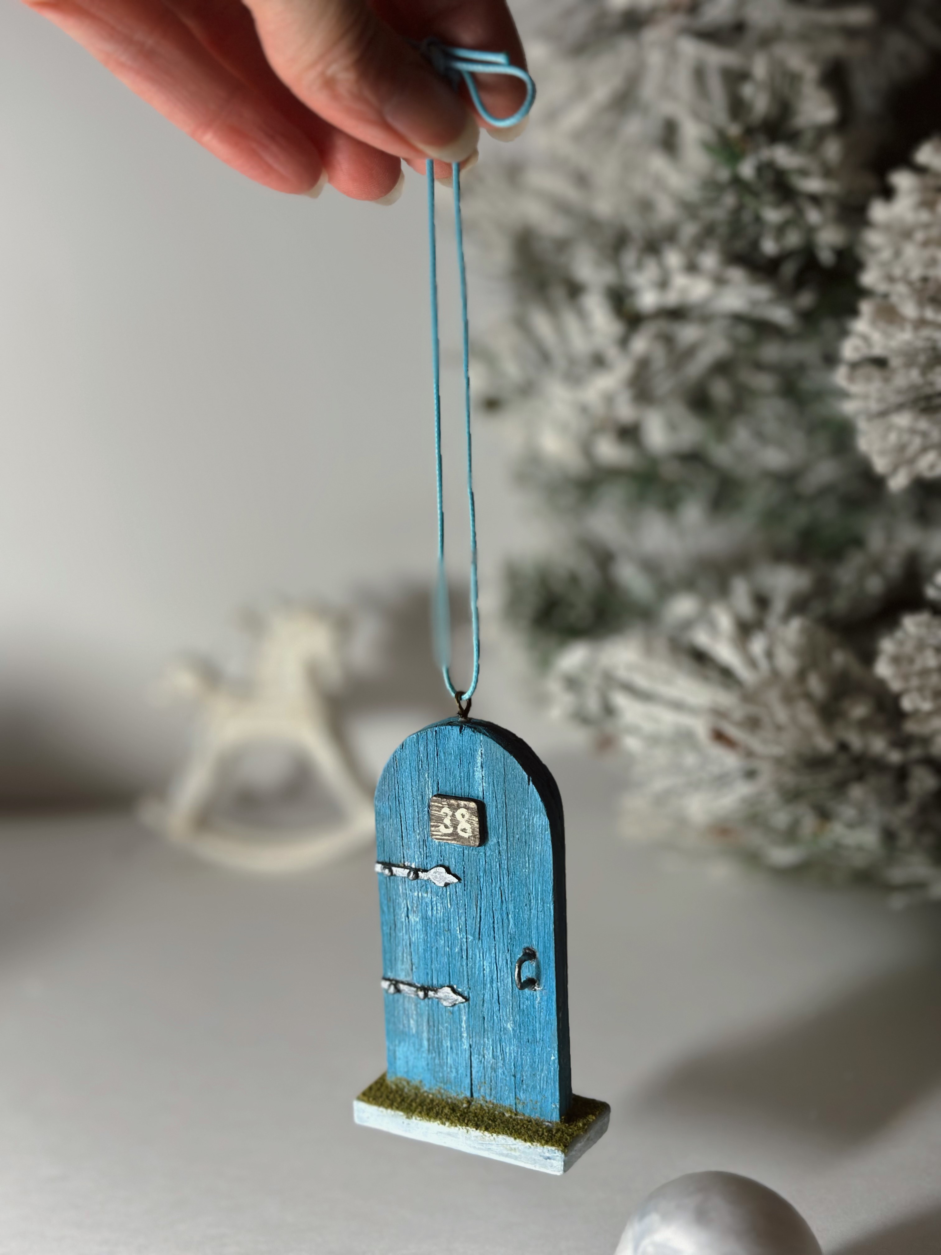 Christmas tree toy (miniature doors)