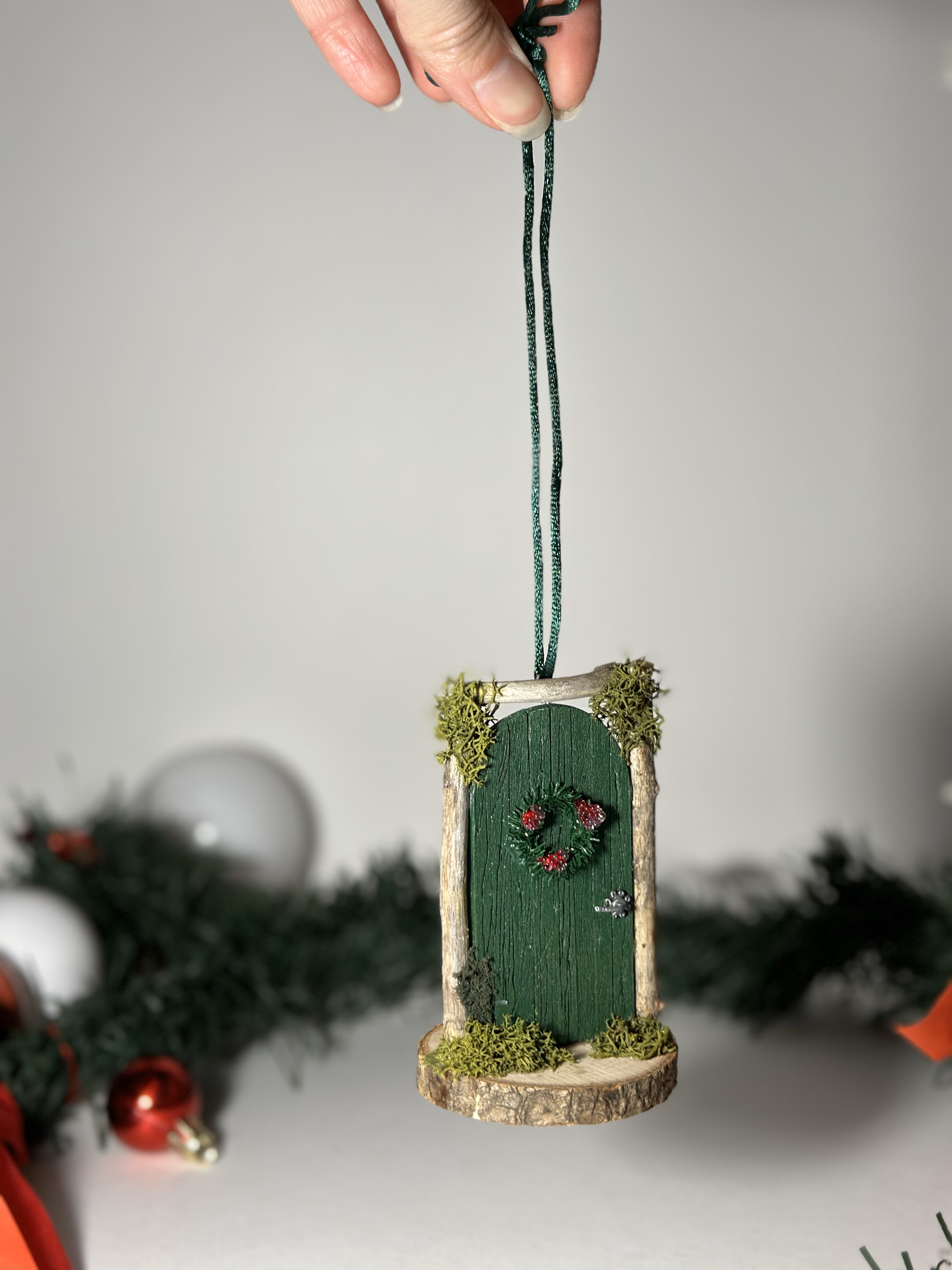 Christmas tree toy (miniature doors)