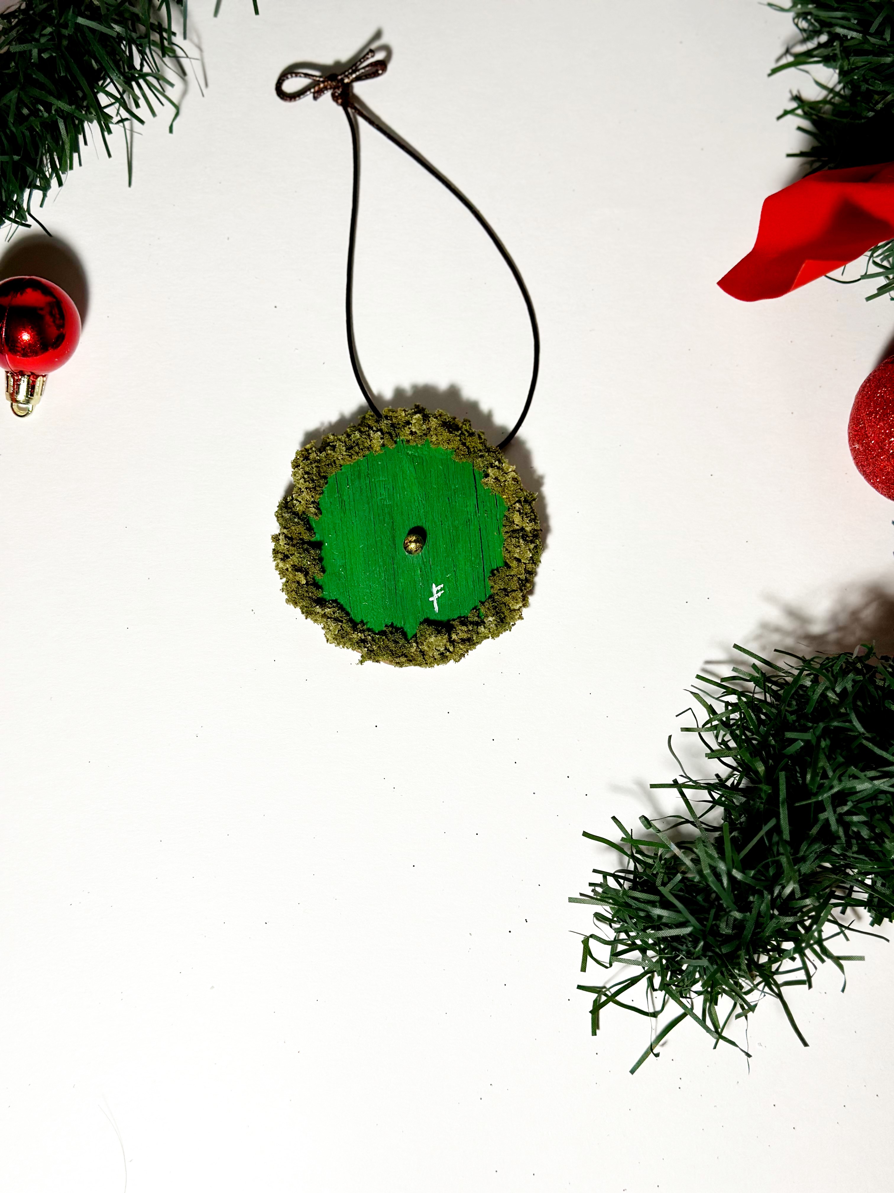 Christmas tree toy (miniature doors)